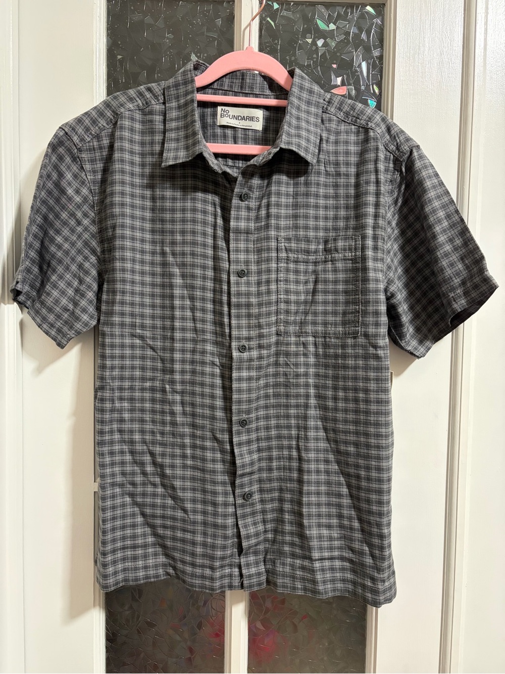 No Boundaries Gray Plaid Button-Up Shirt Men's Small Short Sleeve Casual